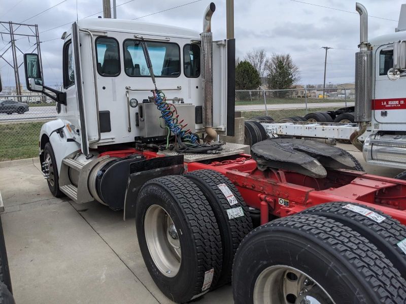 2018 PETERBILT 579 7058613393