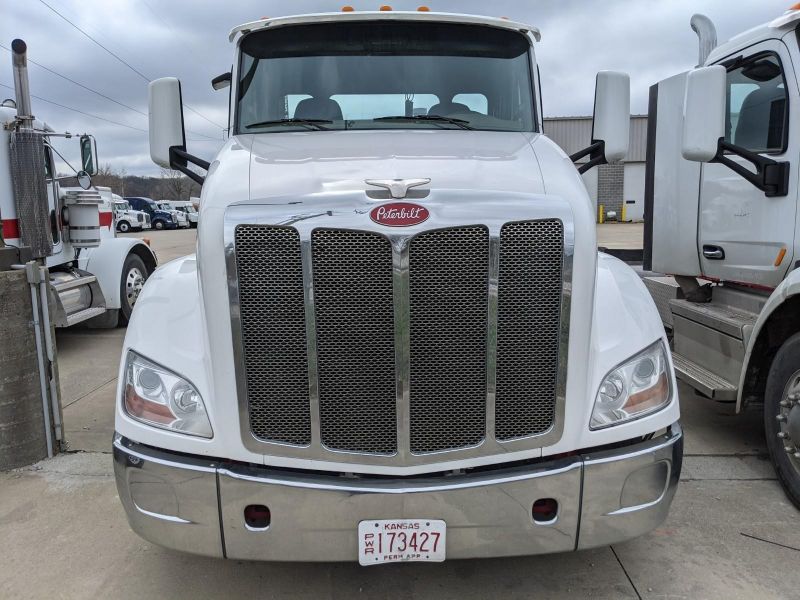 2018 PETERBILT 579 7058613845