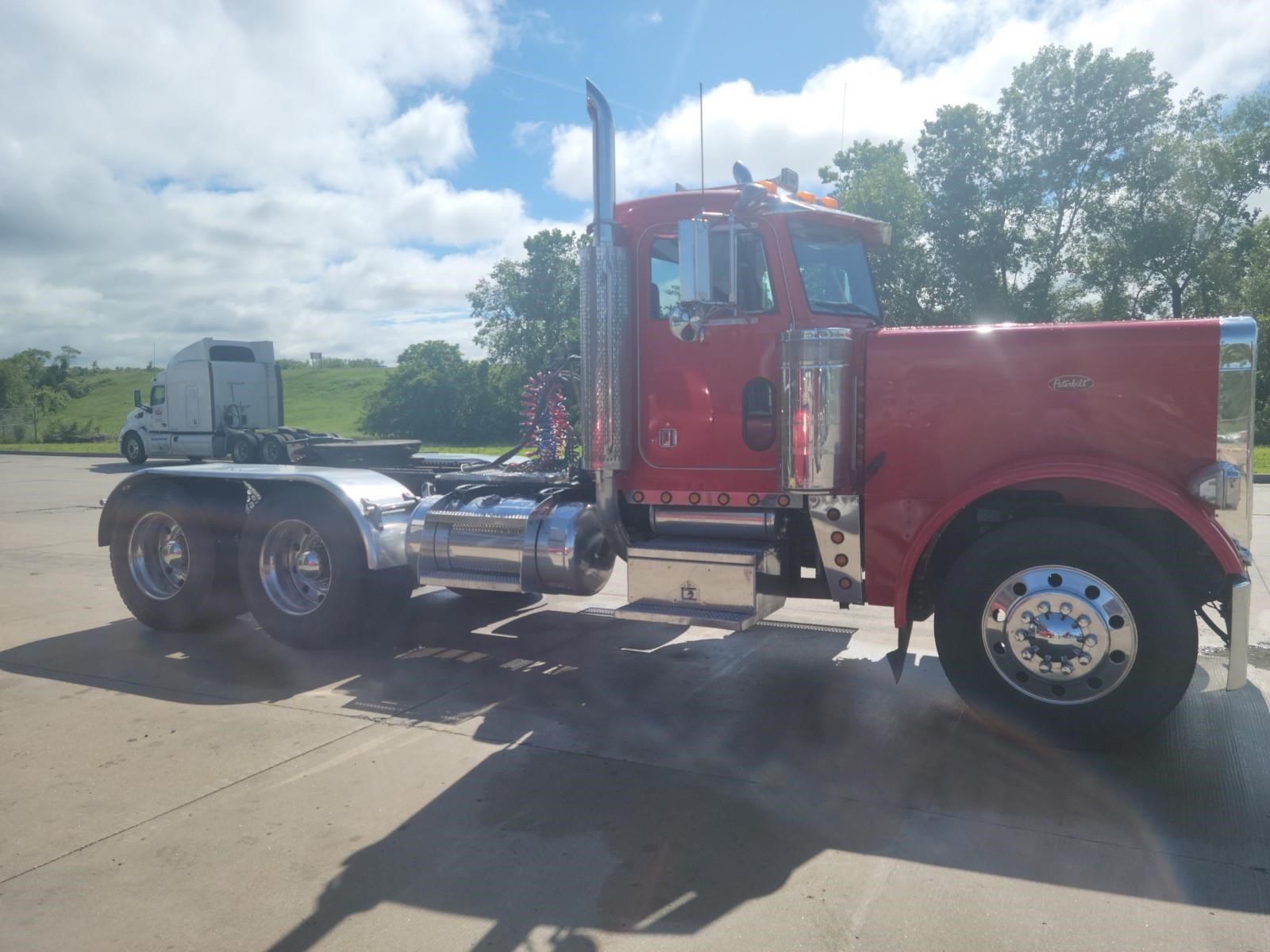 2001 PETERBILT 379EXHD 7270228004