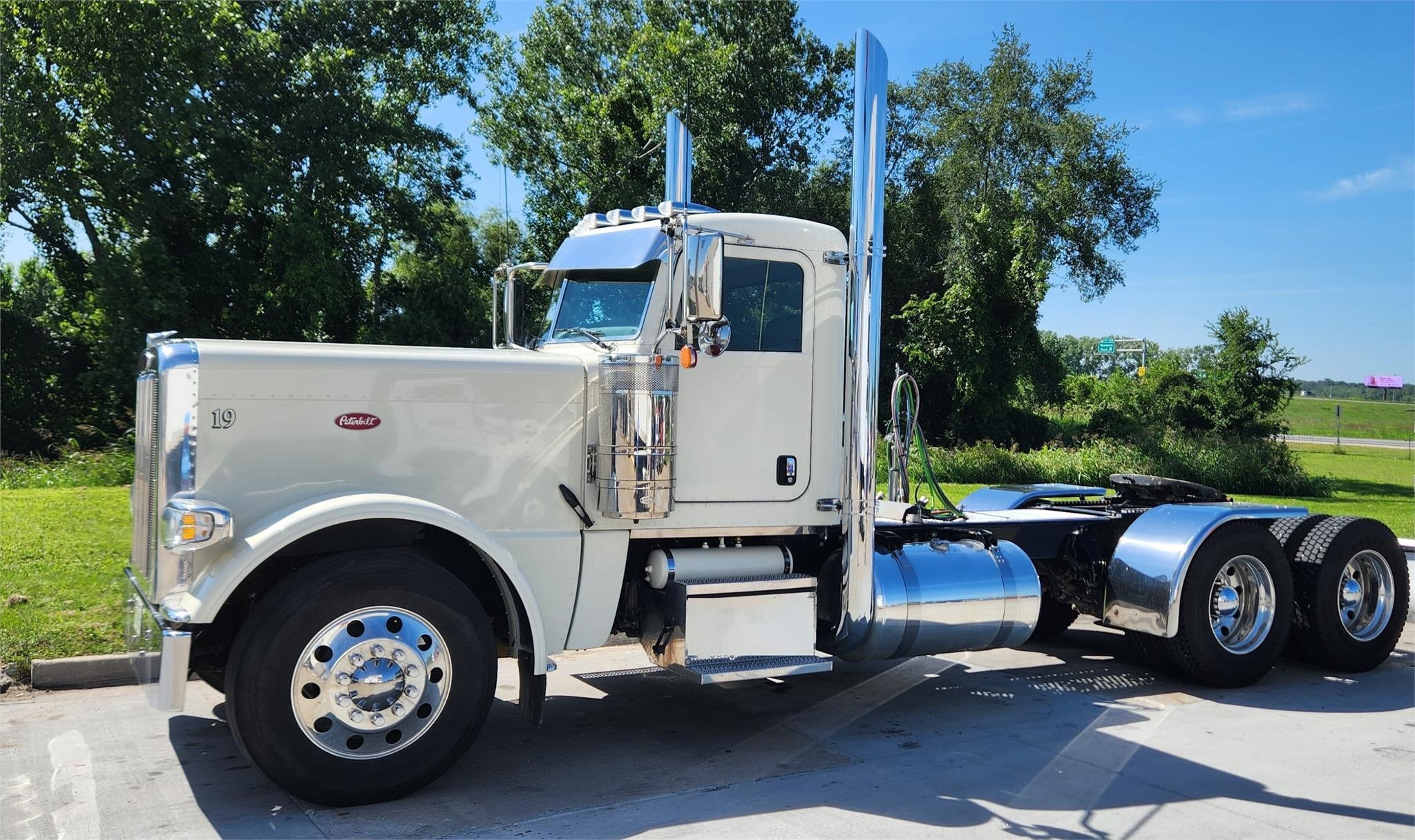 2019 PETERBILT 389 - Kansas City Peterbilt, Inc