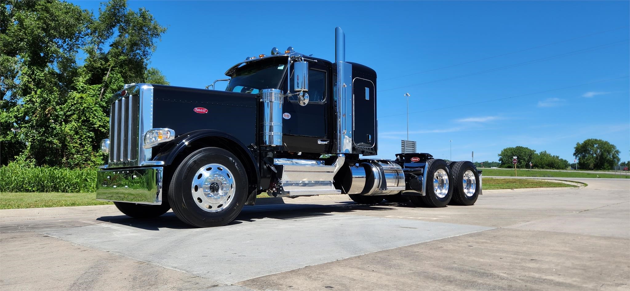 2025 PETERBILT 589 - Kansas City Peterbilt, Inc