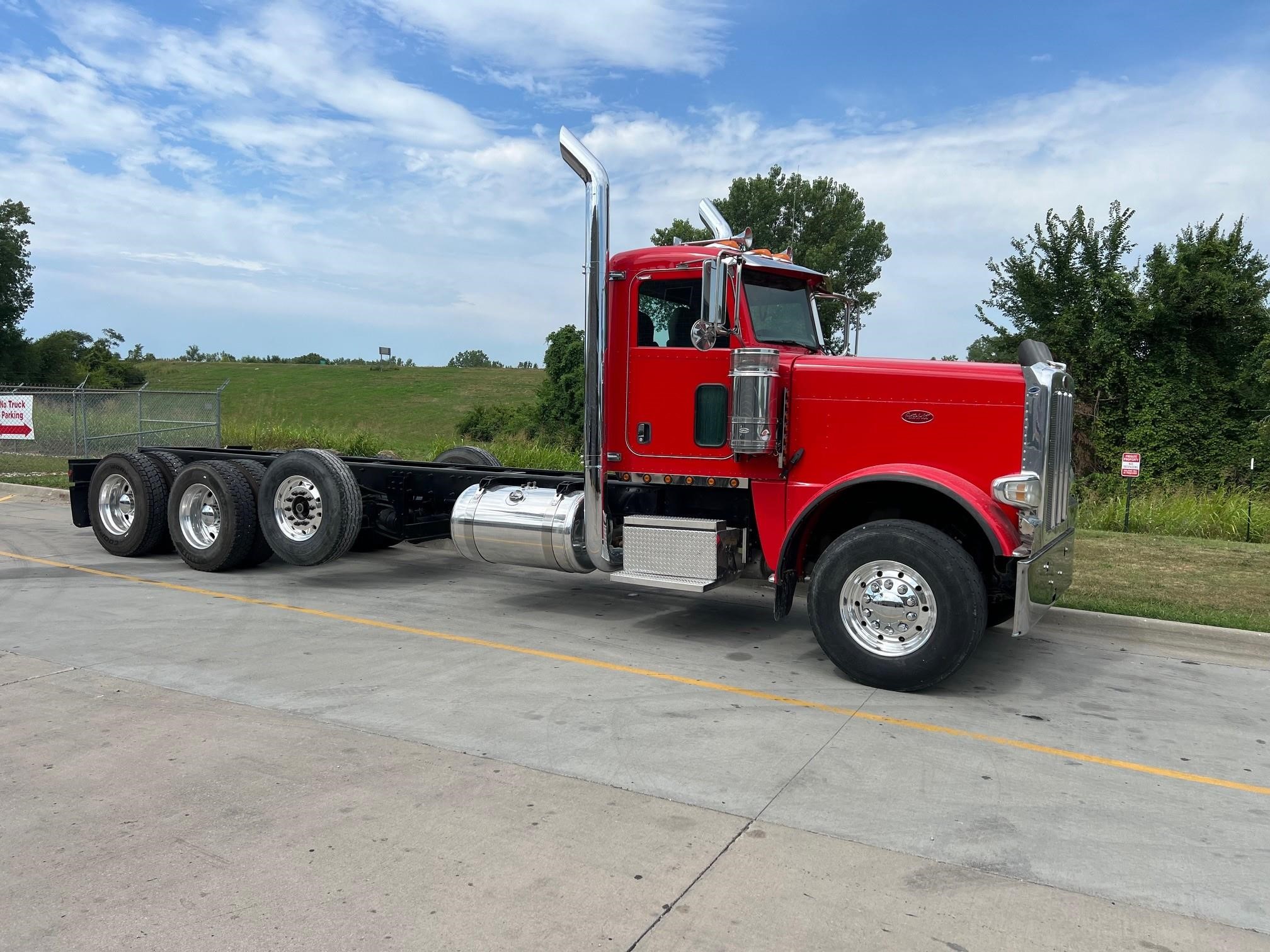 2016 PETERBILT 389K 9018227266