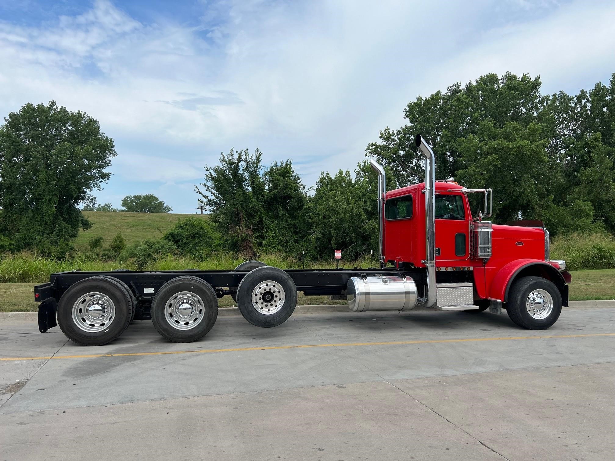 2016 PETERBILT 389K 9018227273